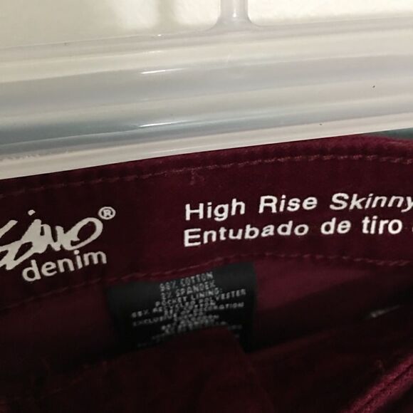 Mossimo Wine velvet skinny jeans! Plus - Picture 3 of 3